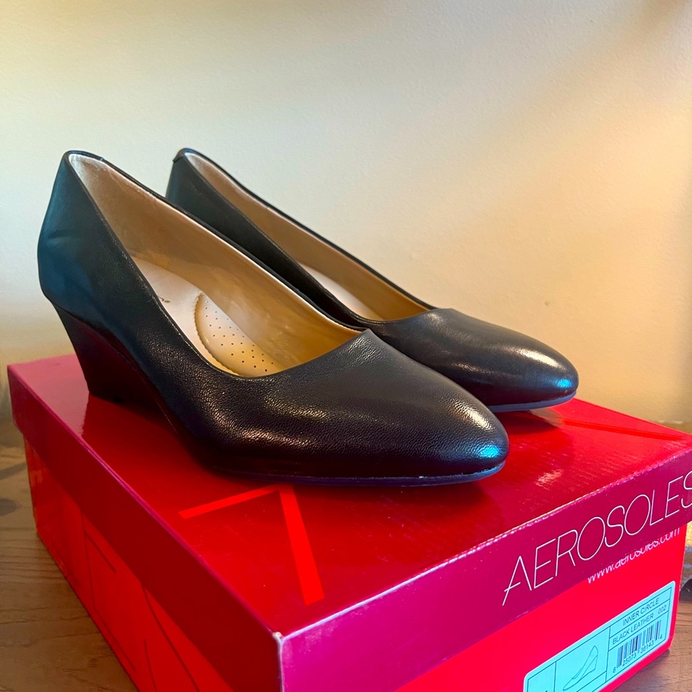 Aerosoles Black Leather Wedge Pump